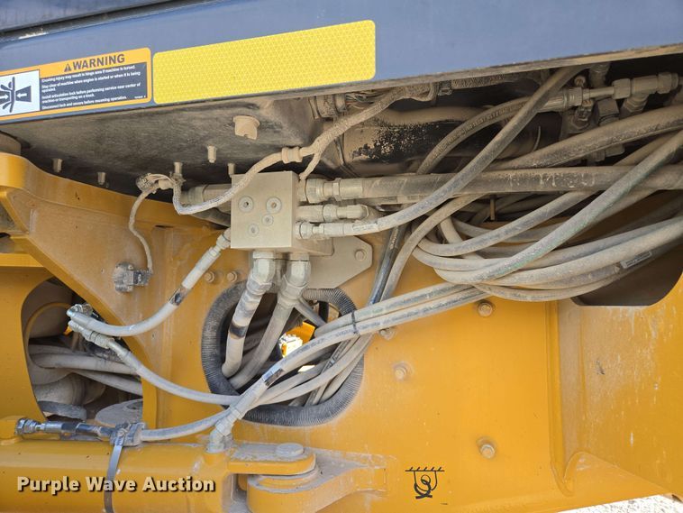 image for item EM7250 2017 John Deere  770G motor grader