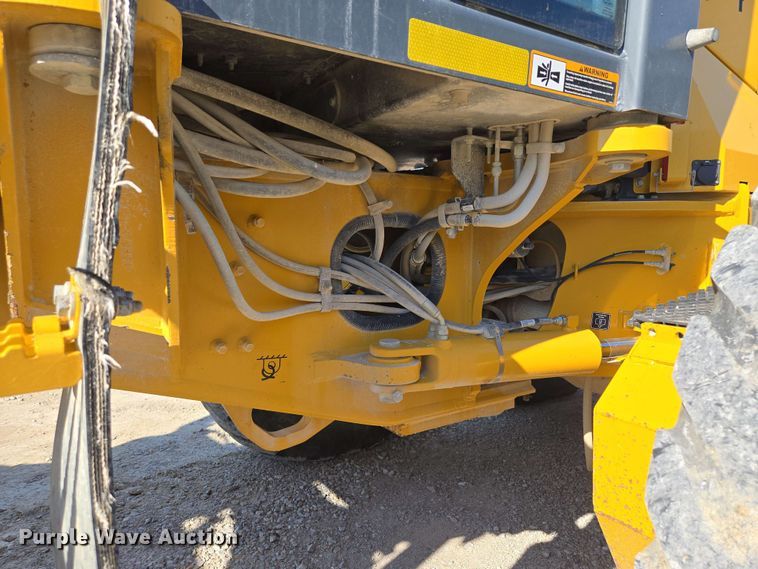 image for item EM7250 2017 John Deere  770G motor grader