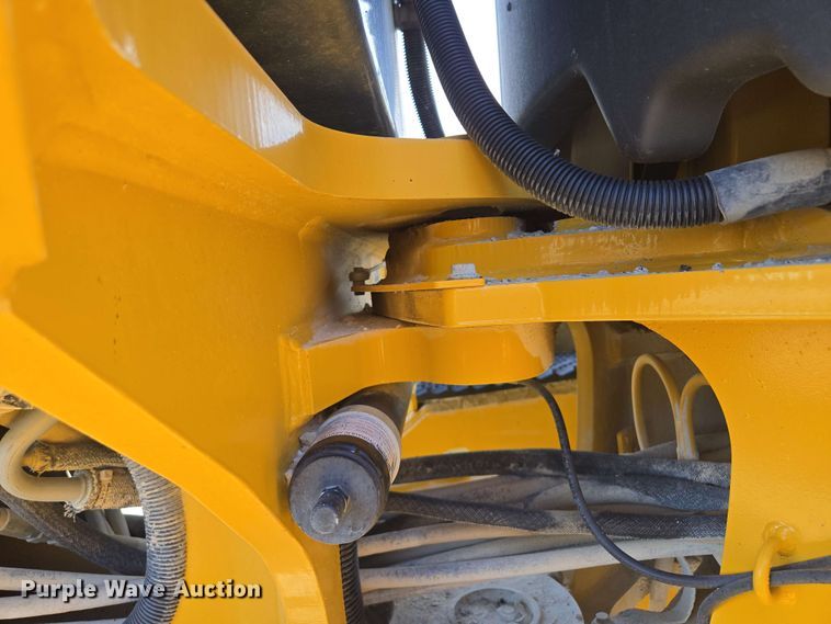 image for item EM7250 2017 John Deere  770G motor grader