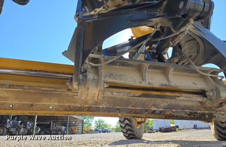 image for item EM7250 2017 John Deere  770G motor grader