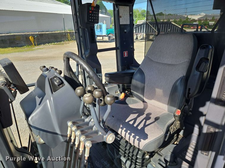 image for item EM7250 2017 John Deere  770G motor grader