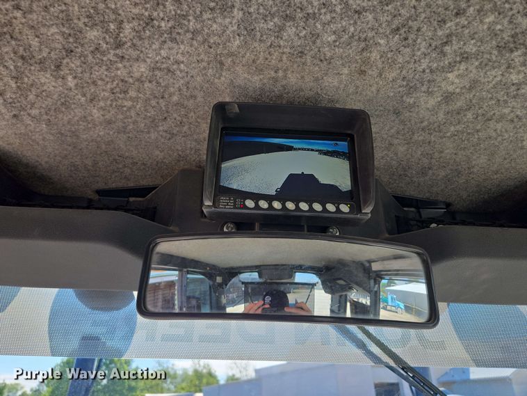 image for item EM7250 2017 John Deere  770G motor grader