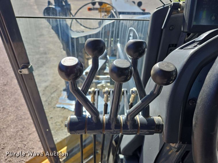 image for item EM7250 2017 John Deere  770G motor grader