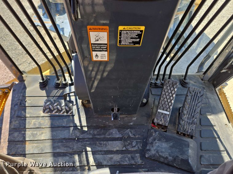 image for item EM7250 2017 John Deere  770G motor grader