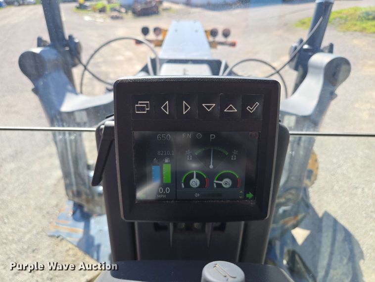 image for item EM7250 2017 John Deere  770G motor grader