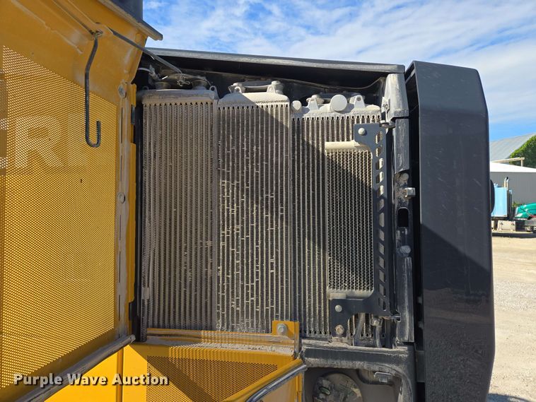 image for item EM7250 2017 John Deere  770G motor grader