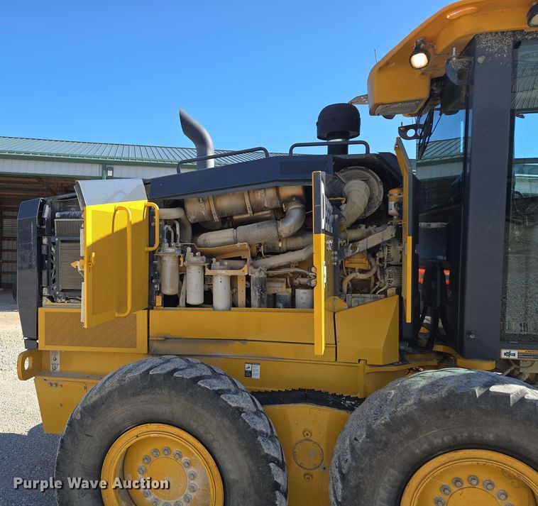 image for item EM7250 2017 John Deere  770G motor grader