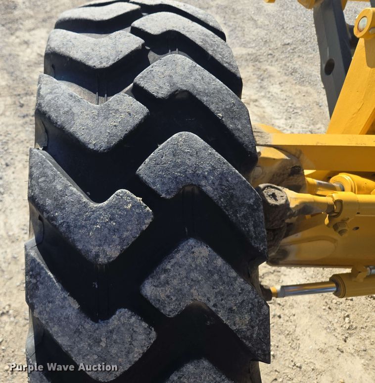 image for item EM7250 2017 John Deere  770G motor grader