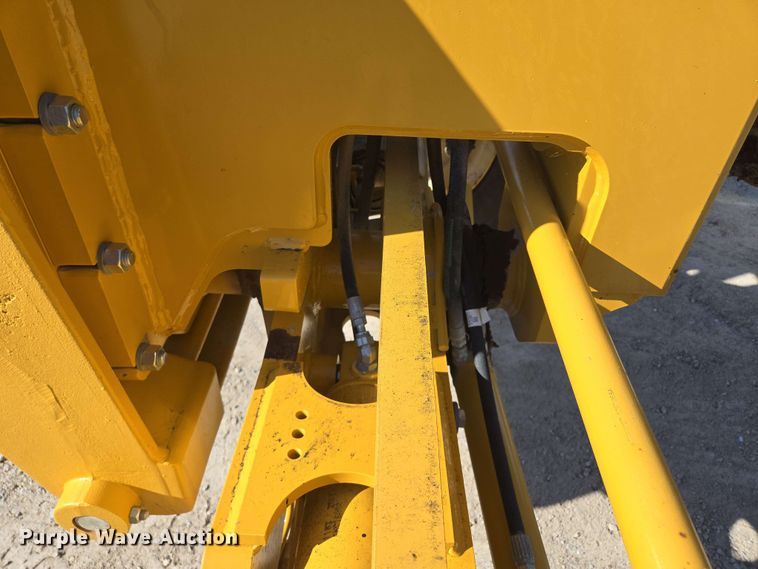 image for item EM7250 2017 John Deere  770G motor grader