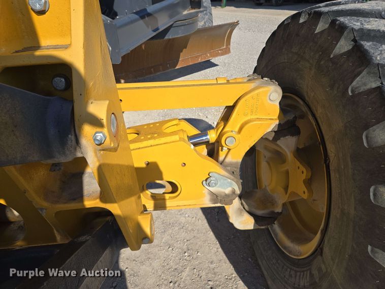 image for item EM7250 2017 John Deere  770G motor grader