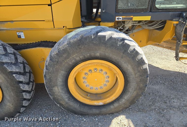 image for item EM7250 2017 John Deere  770G motor grader