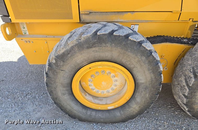 image for item EM7250 2017 John Deere  770G motor grader