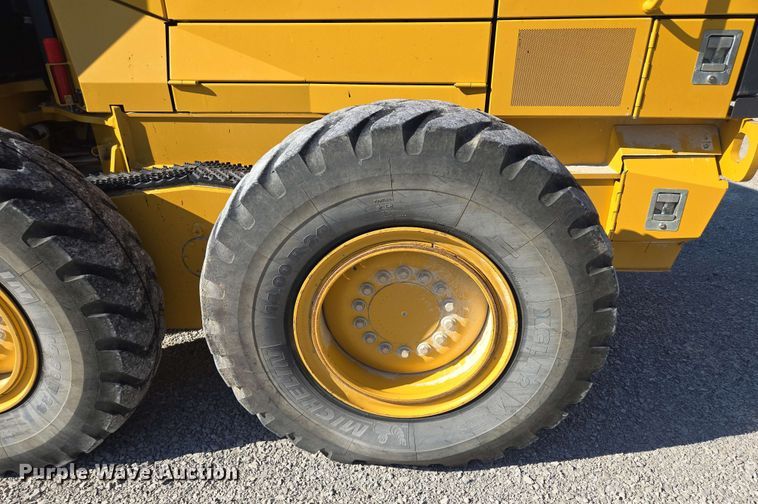 image for item EM7250 2017 John Deere  770G motor grader