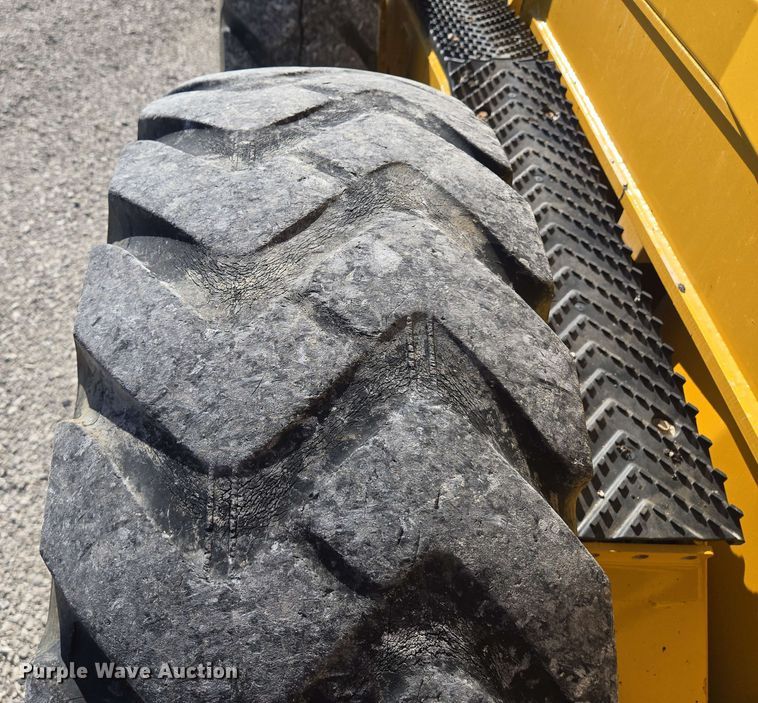 image for item EM7250 2017 John Deere  770G motor grader