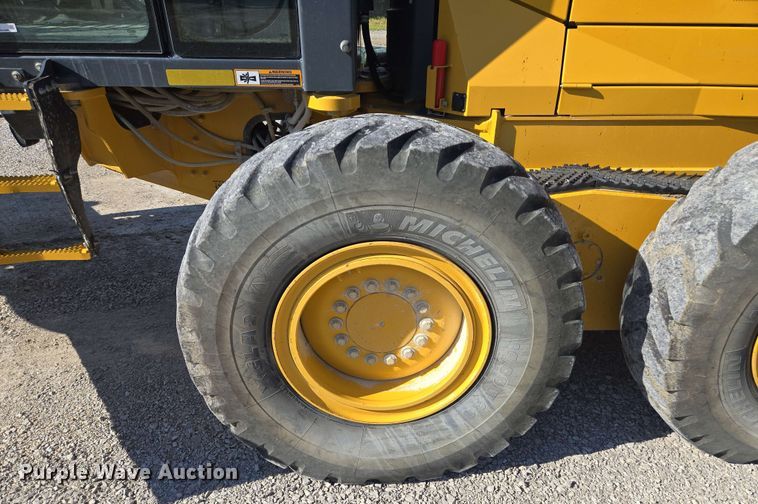 image for item EM7250 2017 John Deere  770G motor grader