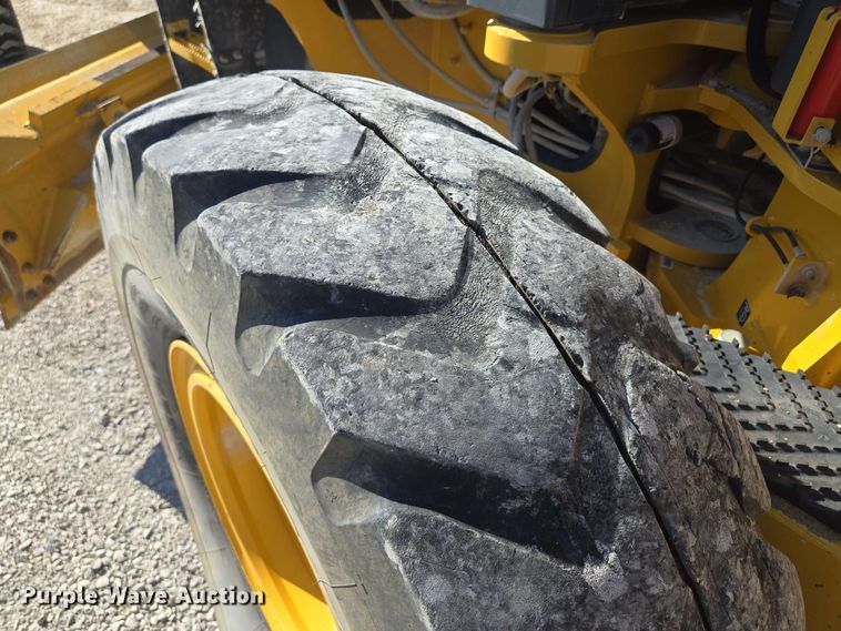 image for item EM7250 2017 John Deere  770G motor grader