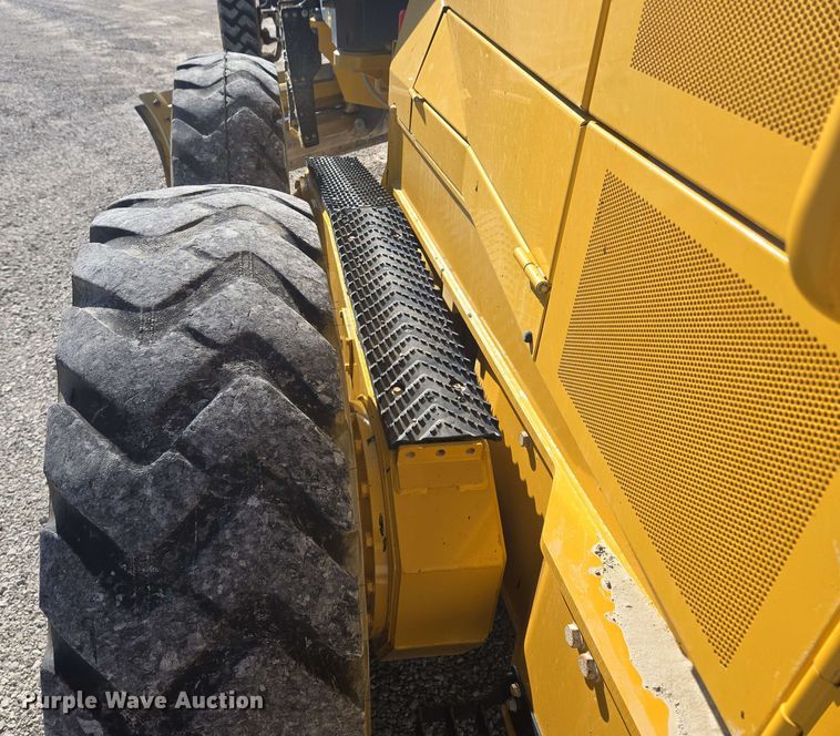 image for item EM7250 2017 John Deere  770G motor grader