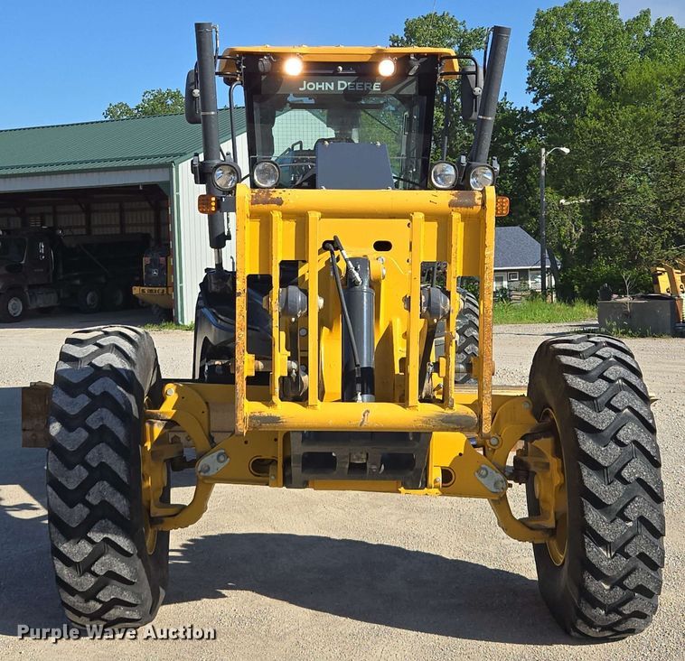 image for item EM7251 2018 John Deere  770G motor grader