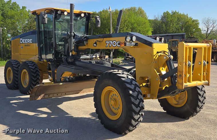 image for item EM7251 2018 John Deere  770G motor grader
