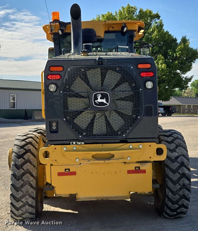 image for item EM7251 2018 John Deere  770G motor grader