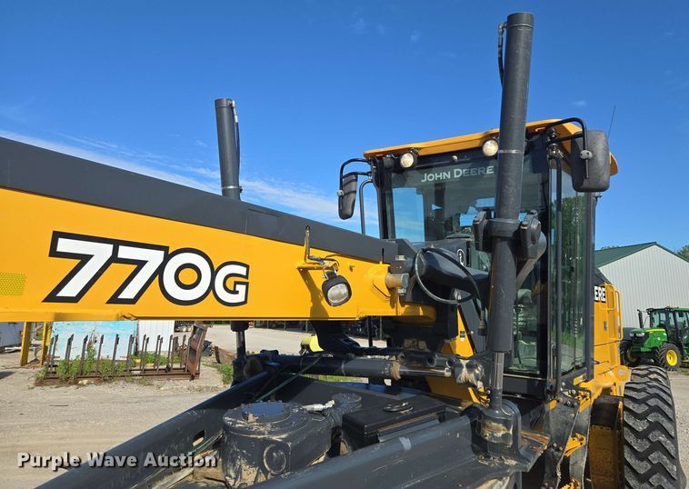 image for item EM7251 2018 John Deere  770G motor grader