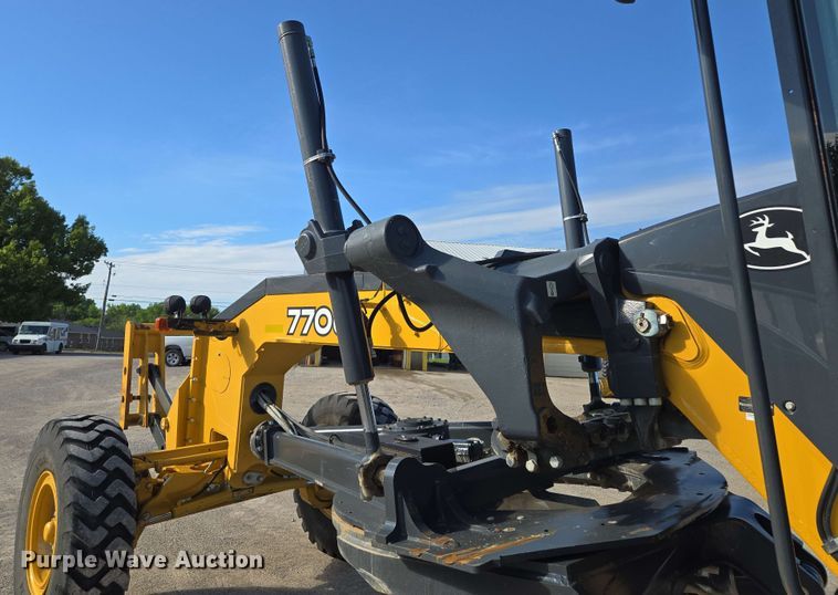 image for item EM7251 2018 John Deere  770G motor grader