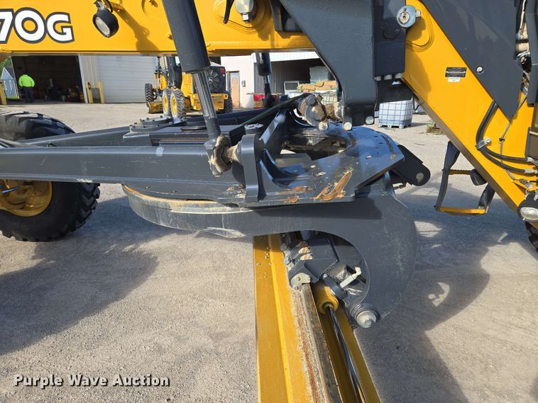 image for item EM7251 2018 John Deere  770G motor grader