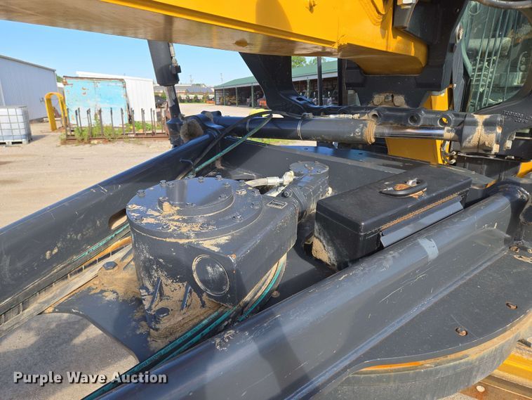 image for item EM7251 2018 John Deere  770G motor grader