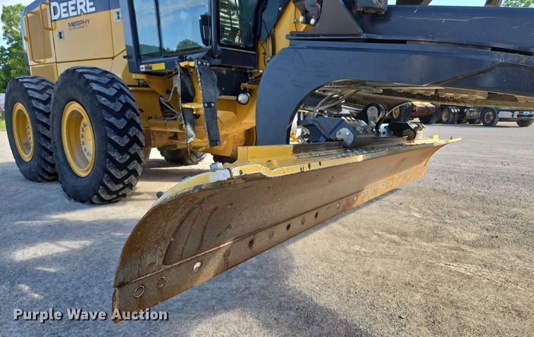 image for item EM7251 2018 John Deere  770G motor grader