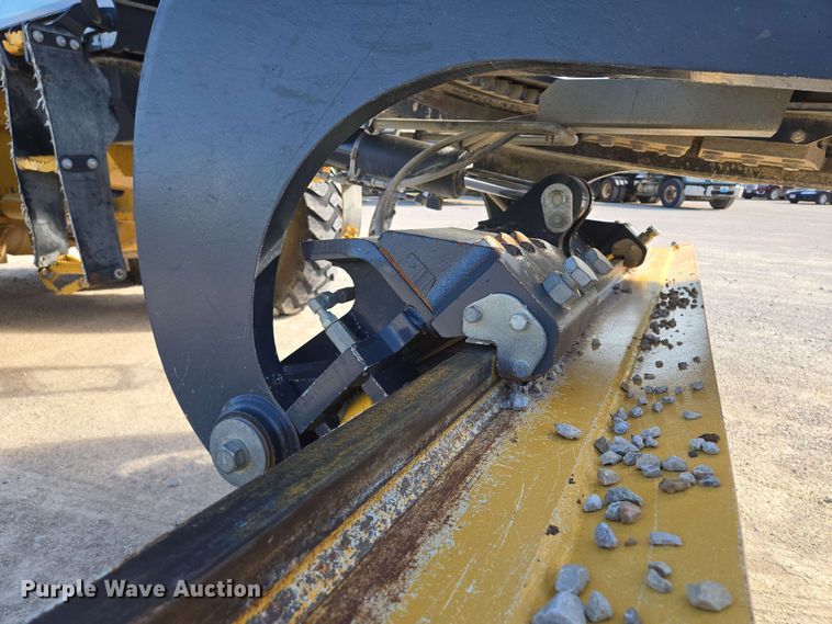 image for item EM7251 2018 John Deere  770G motor grader