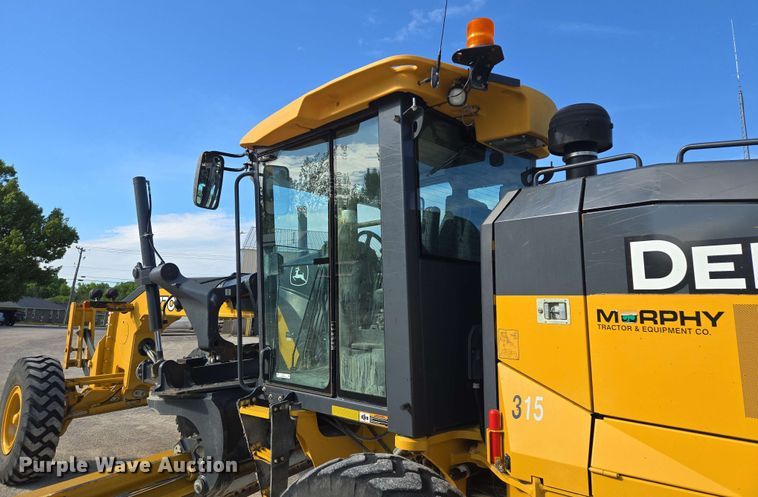 image for item EM7251 2018 John Deere  770G motor grader