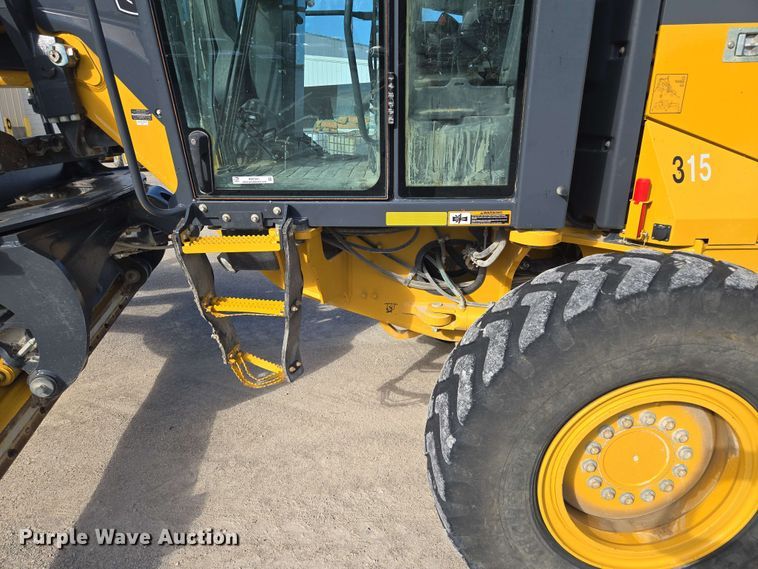 image for item EM7251 2018 John Deere  770G motor grader