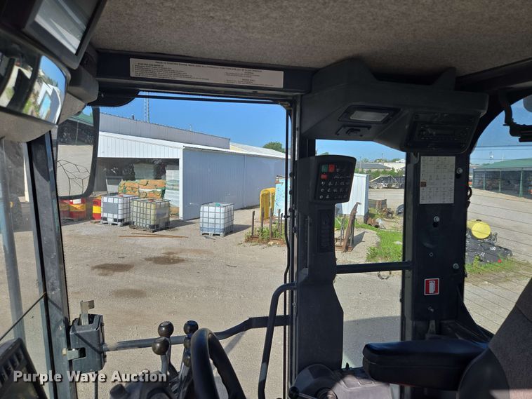 image for item EM7251 2018 John Deere  770G motor grader