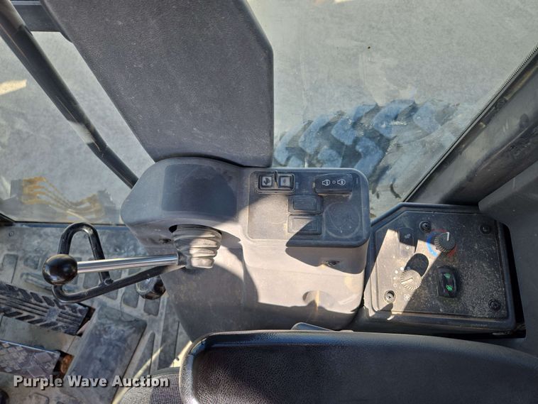 image for item EM7251 2018 John Deere  770G motor grader