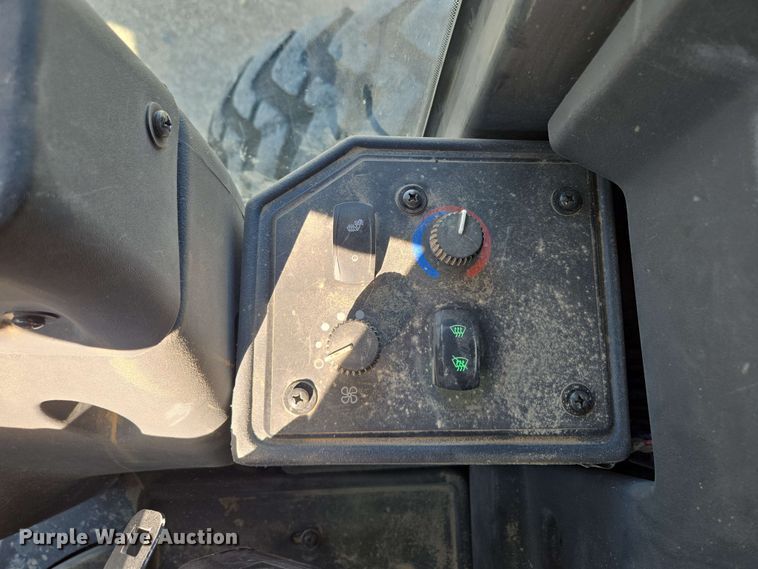 image for item EM7251 2018 John Deere  770G motor grader