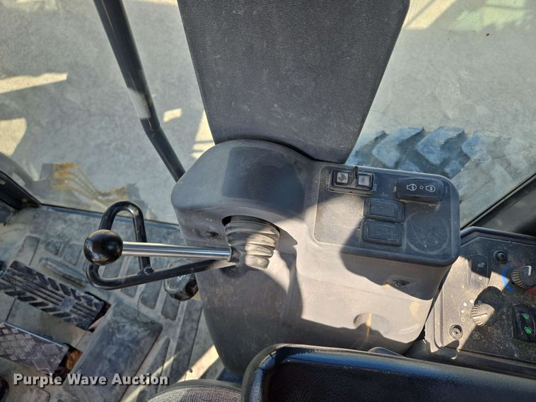 image for item EM7251 2018 John Deere  770G motor grader