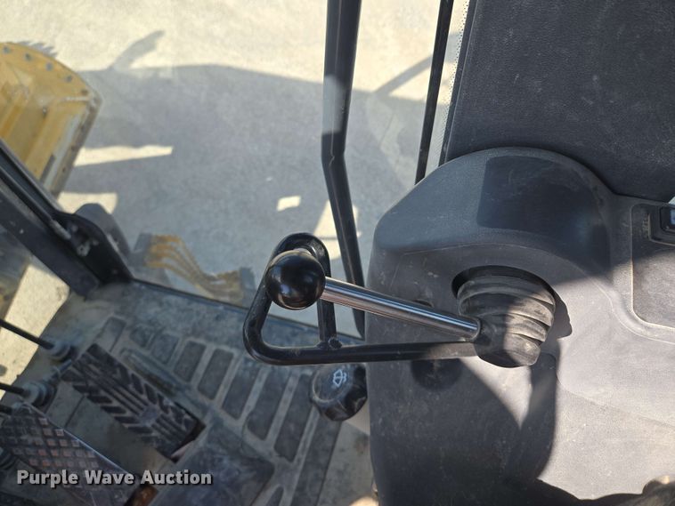 image for item EM7251 2018 John Deere  770G motor grader