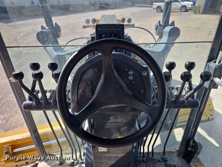 image for item EM7251 2018 John Deere  770G motor grader