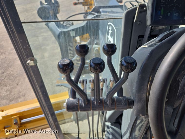 image for item EM7251 2018 John Deere  770G motor grader