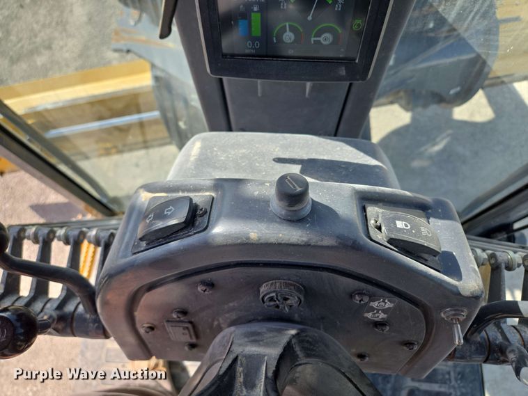 image for item EM7251 2018 John Deere  770G motor grader