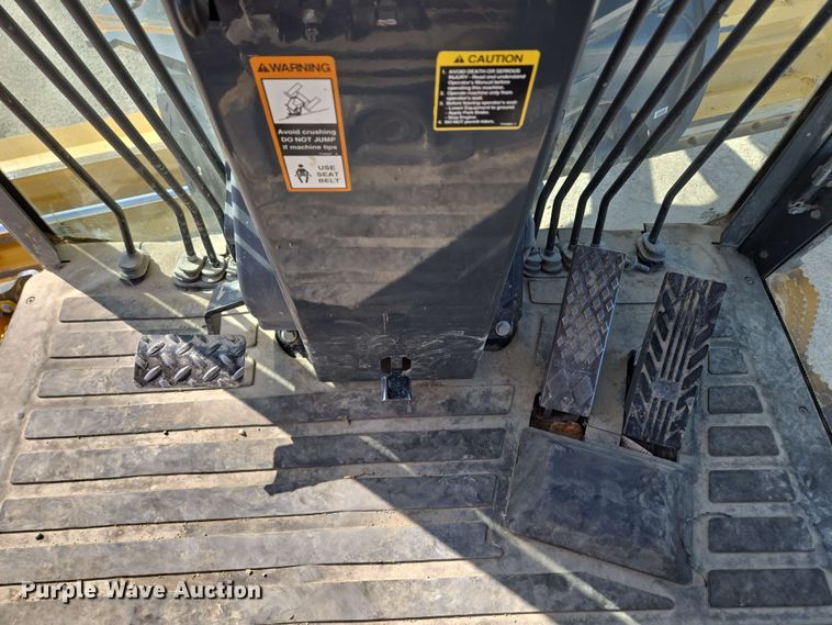 image for item EM7251 2018 John Deere  770G motor grader