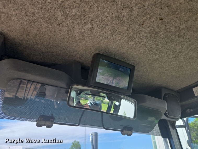 image for item EM7251 2018 John Deere  770G motor grader