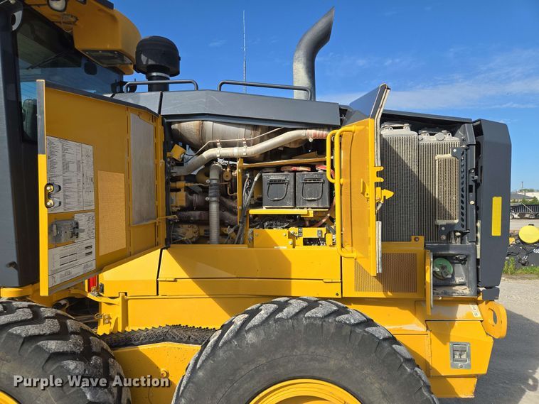 image for item EM7251 2018 John Deere  770G motor grader