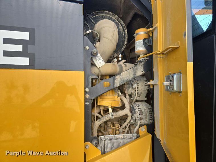 image for item EM7251 2018 John Deere  770G motor grader