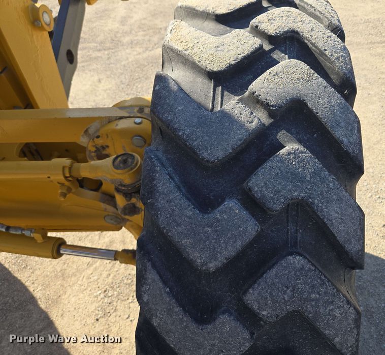 image for item EM7251 2018 John Deere  770G motor grader