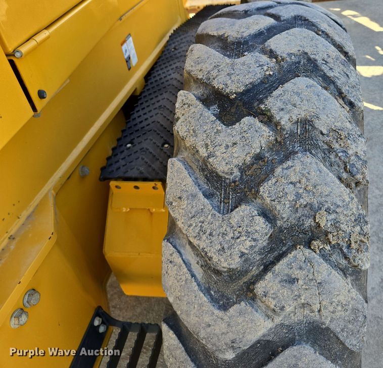 image for item EM7251 2018 John Deere  770G motor grader