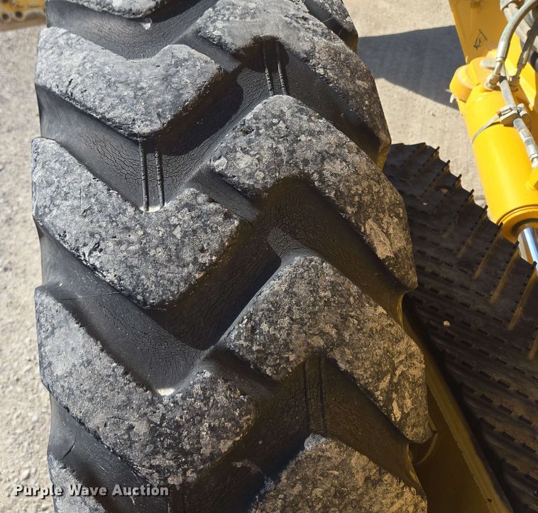 image for item EM7251 2018 John Deere  770G motor grader