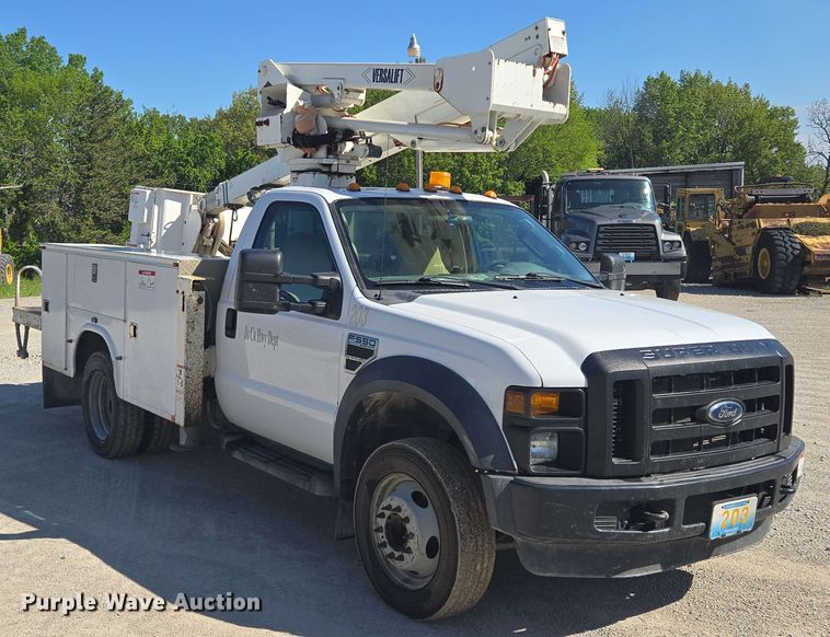 image for item EM7254 2008 Ford  F550 Super Duty XL  bucket truck