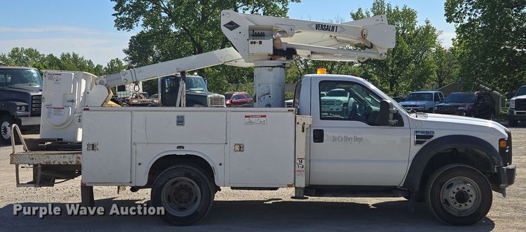 image for item EM7254 2008 Ford  F550 Super Duty XL  bucket truck