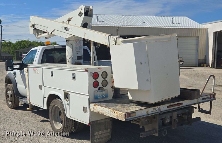 image for item EM7254 2008 Ford  F550 Super Duty XL  bucket truck